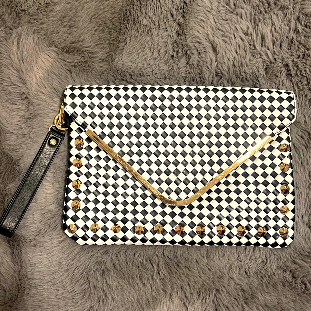 Checkered black/white clutch